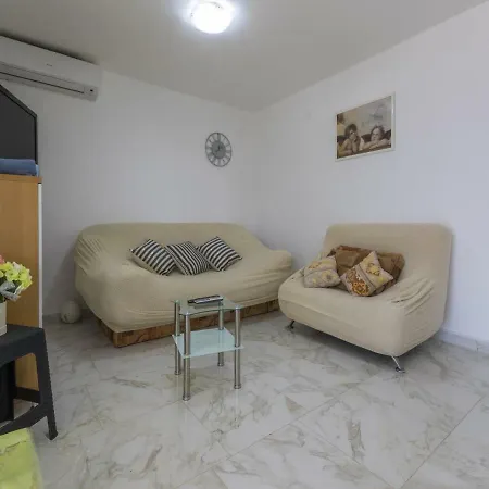 アパート Cherry 2