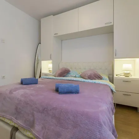 Cherry 2 アパート セルツェ