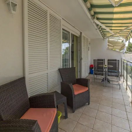 Cherry 2 アパート *